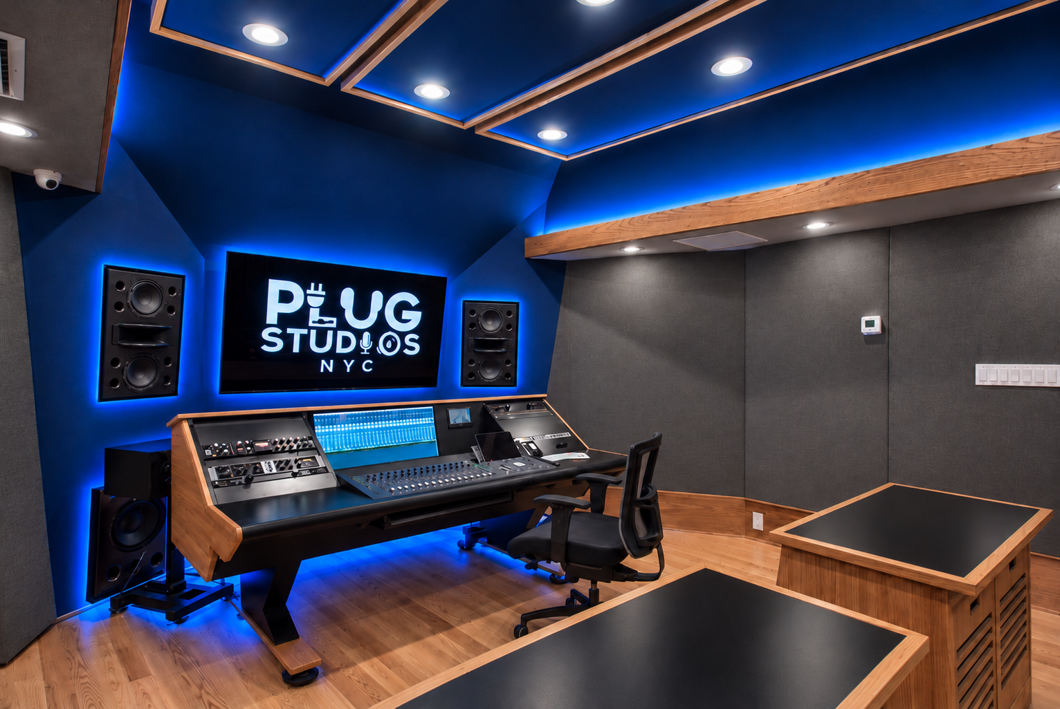 Blue Studio at Plug Studios NYC